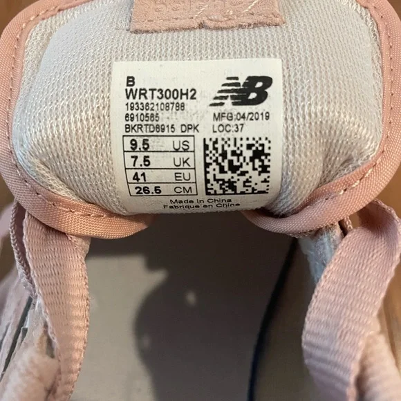 New Balance Pink Sneakers - Picture 7 of 7